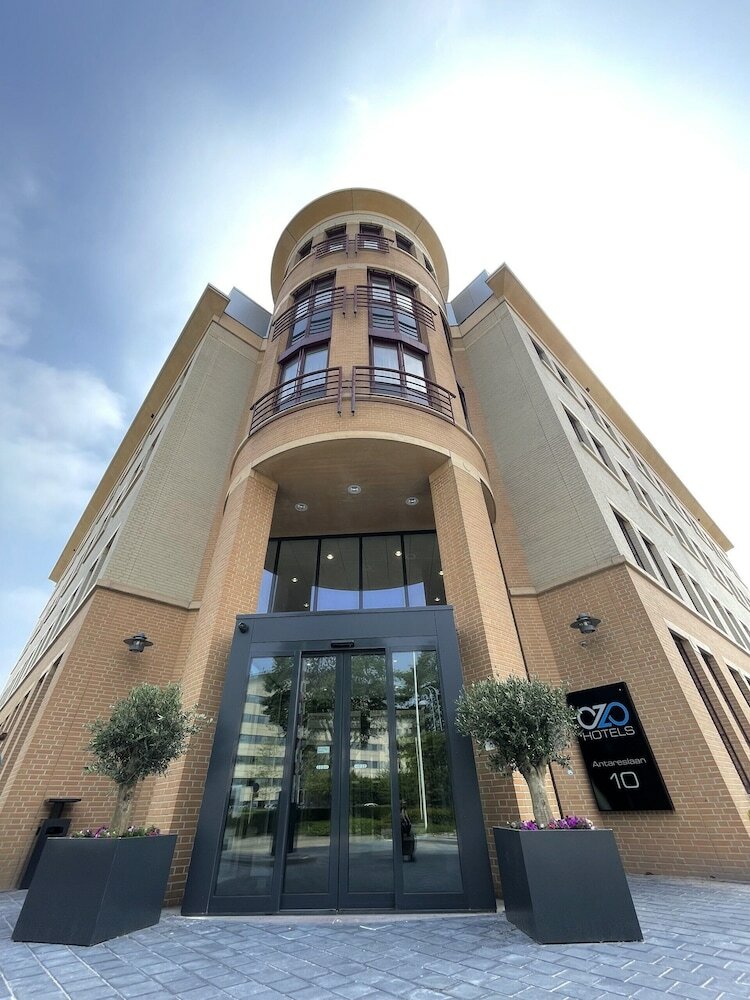 Фото отеля 1