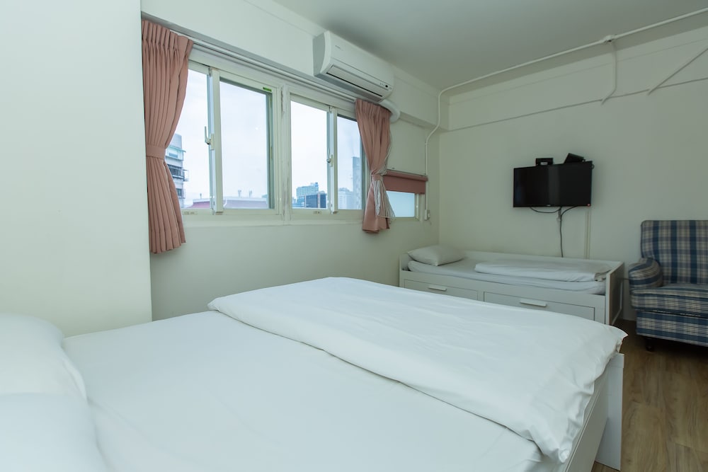 Фото Mr Lobster's Secret Den Design Hostel