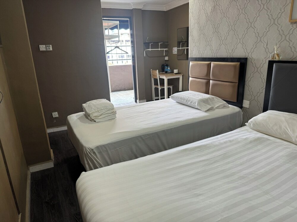 Фото Hotel Jjh Aliwal