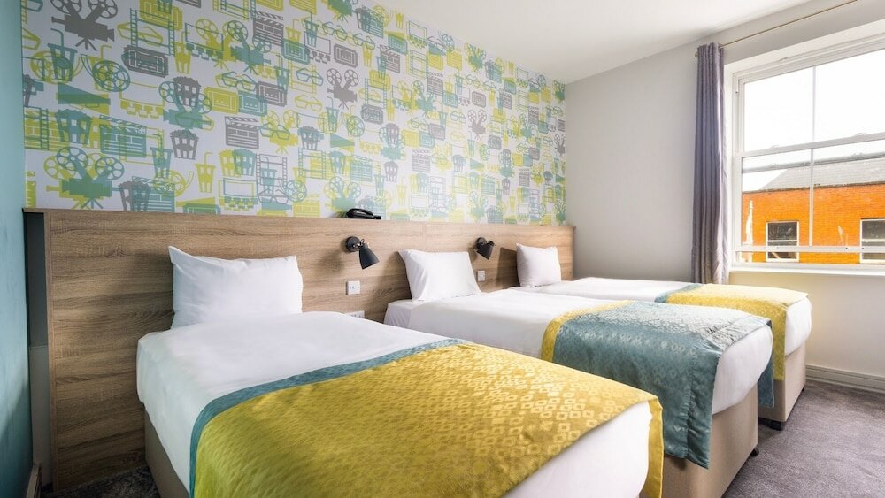 Фото Camden Deluxe Hotel