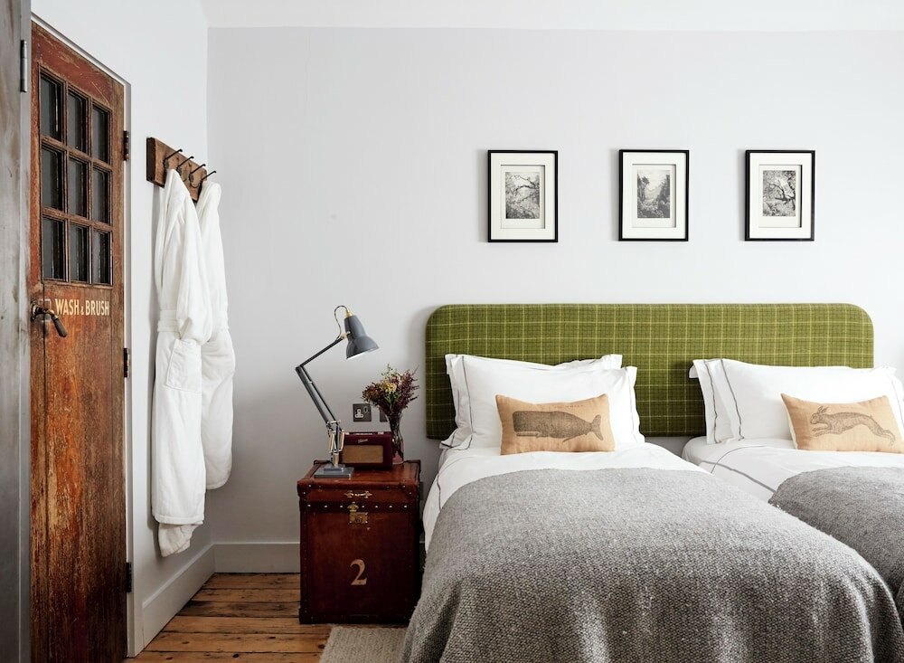 Фото Artist Residence London