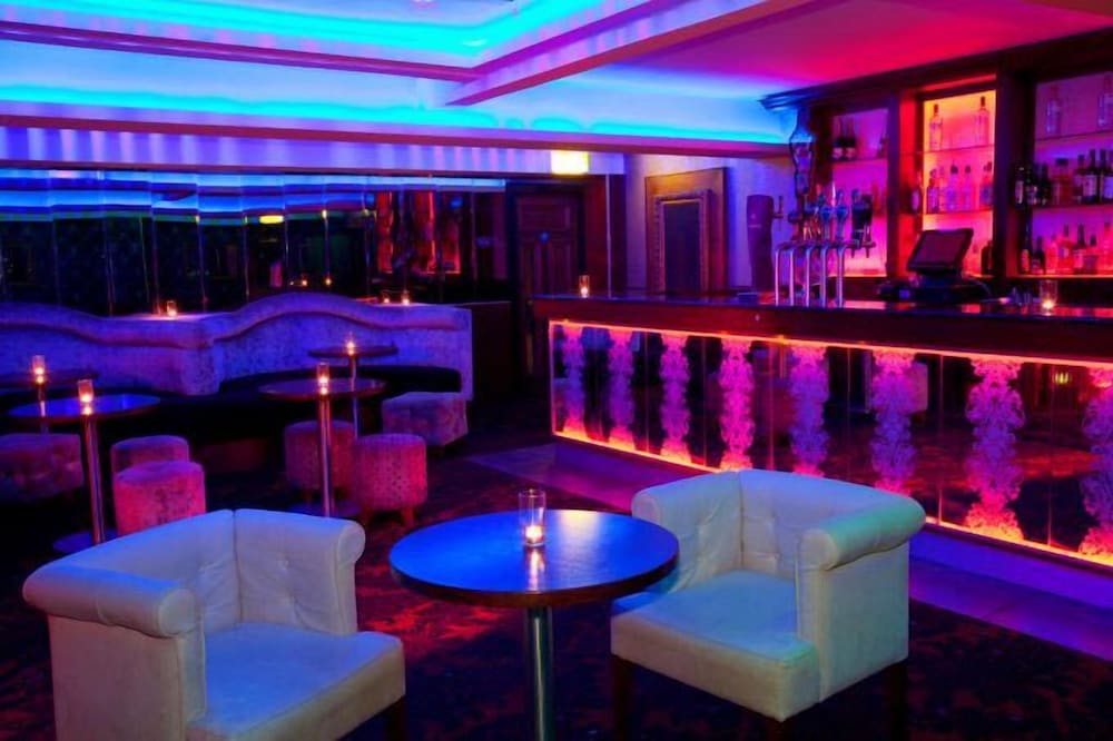 Фото Camden Deluxe Hotel