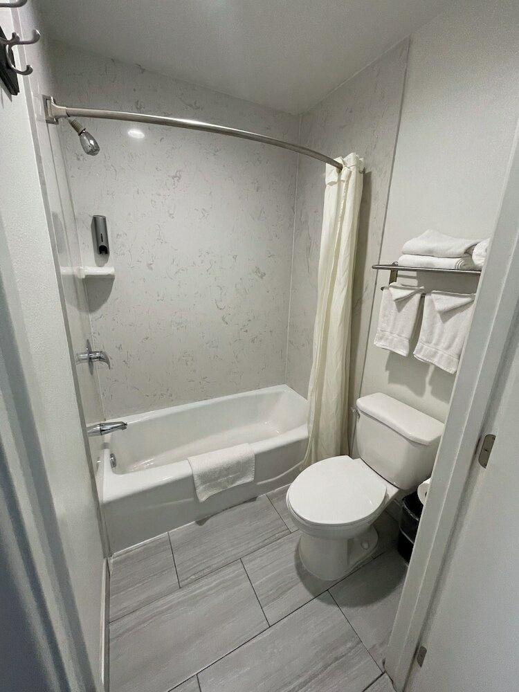 Фото Claremont Lodge