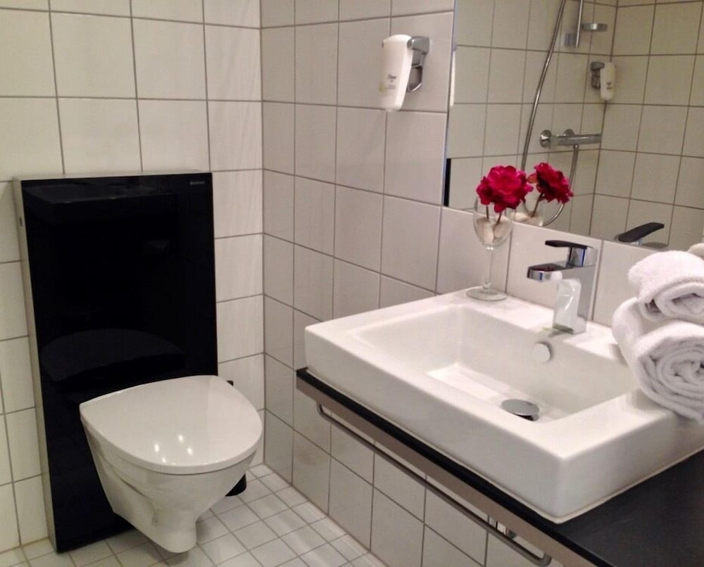 Фото Reenskaug Hotel