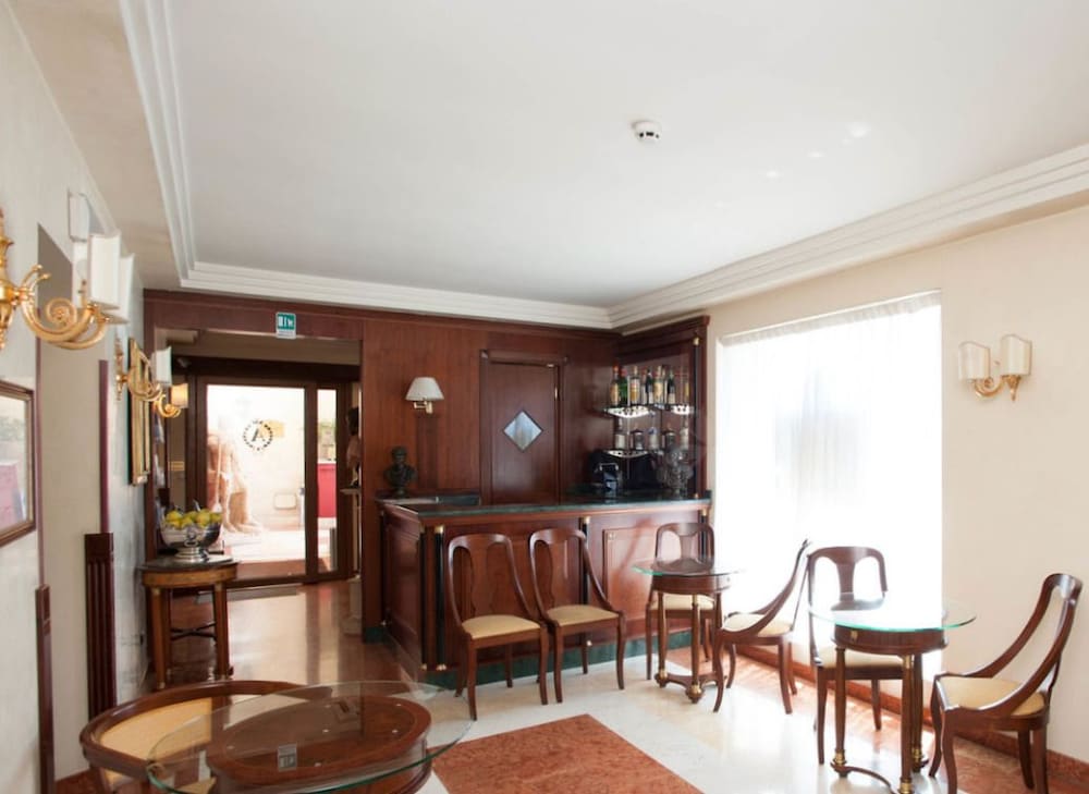 Фото Aurelius Art Gallery Smart Hotel