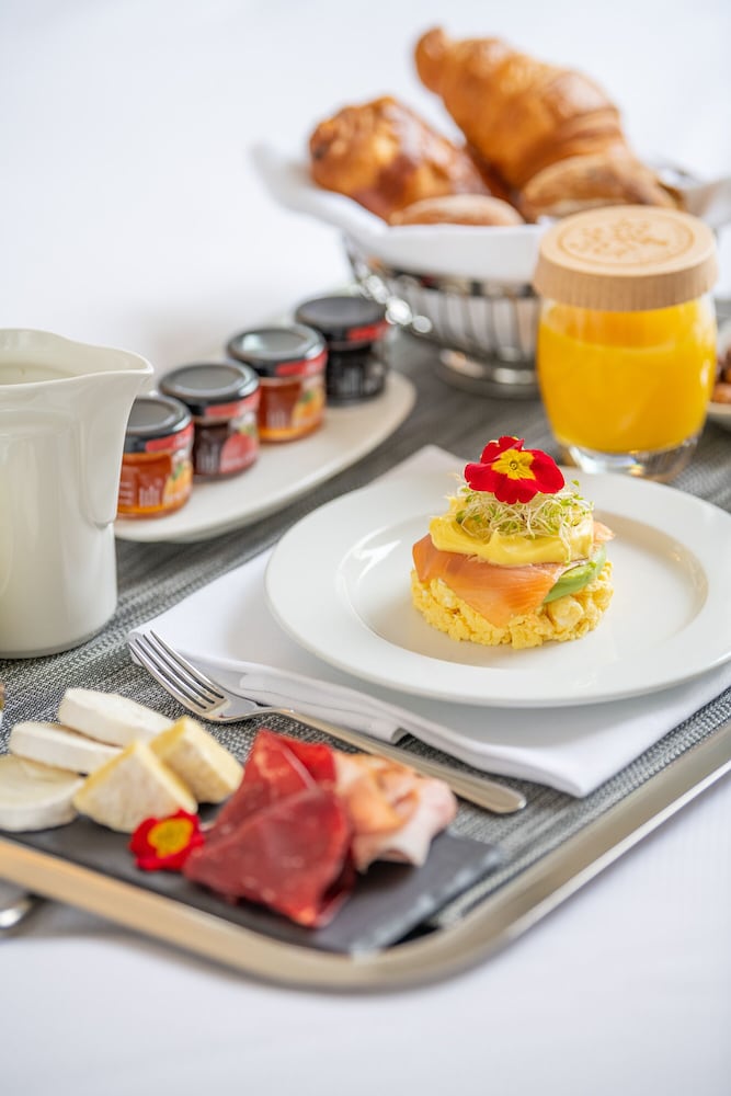 Фото Swiss Luxury Apartments