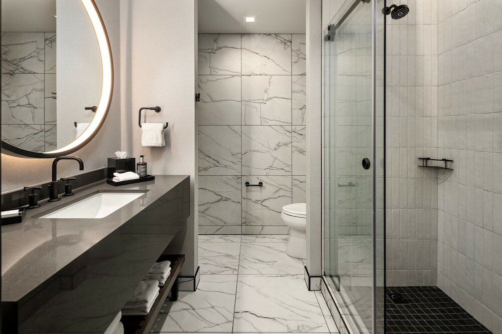 Фото The Trade, Autograph Collection