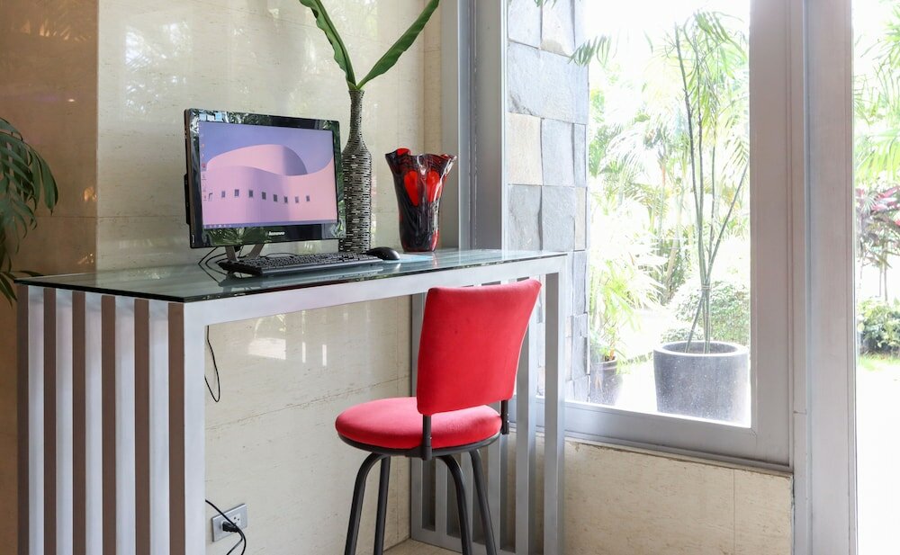 Фото Paseo Premiere Hotel