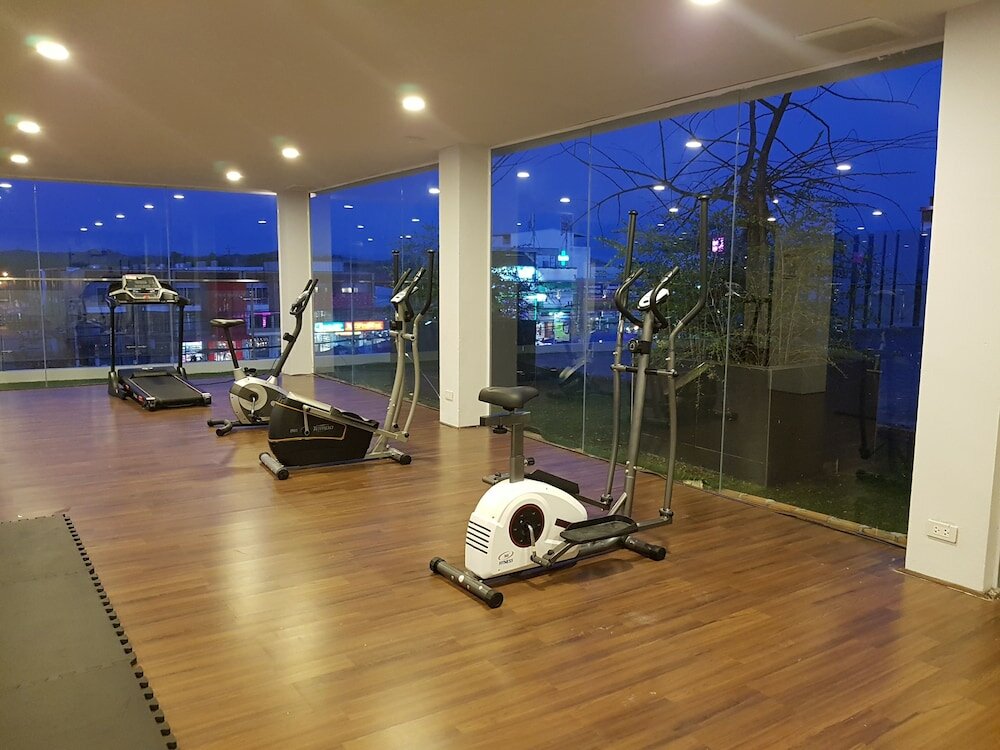 Фото The Vista Hotel