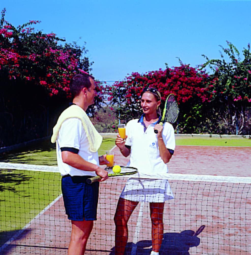 Фото Cynthiana Beach Hotel