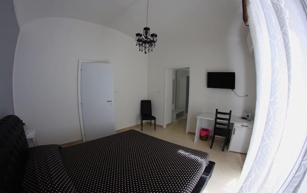 Фото Gualtiero camere e suite