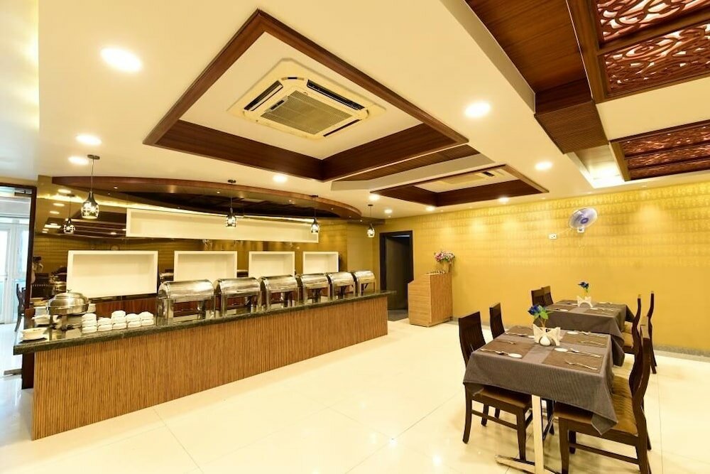 Фото Hotel Jataka Inn