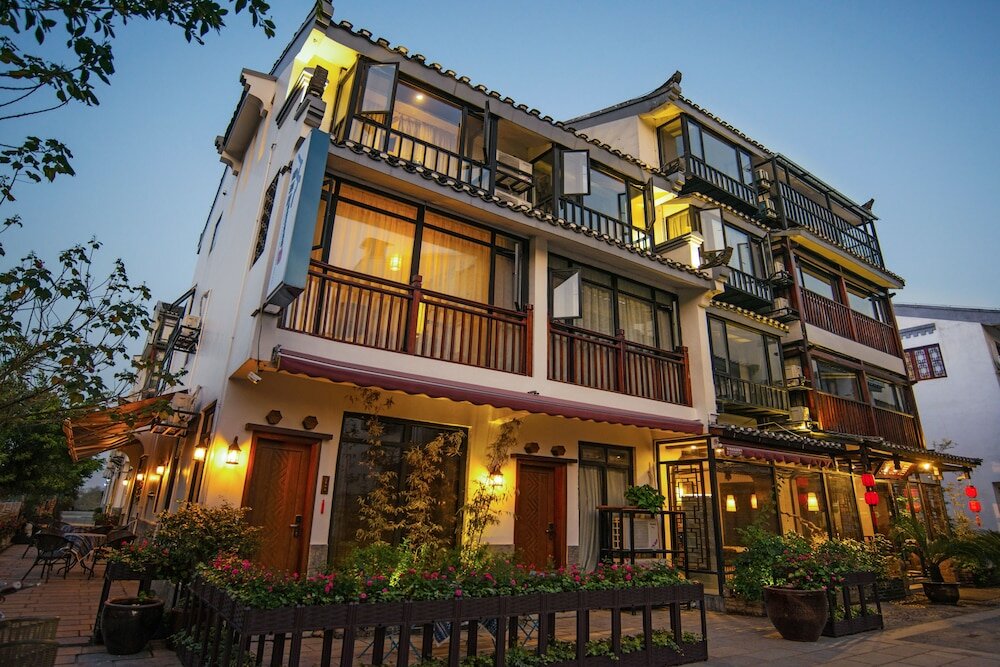 Фото Secret Courtyard Resort Hotel