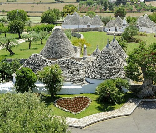 Внешний вид отеля Grand Hotel La Chiusa di Chietri в Альберобелло, фото 3