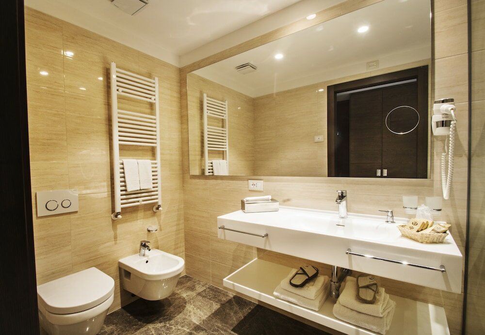 Фото Hotel Bisesti