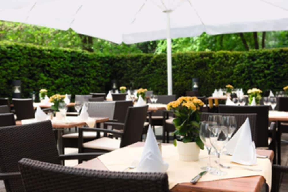 Фото Steigenberger Hotel Dortmund