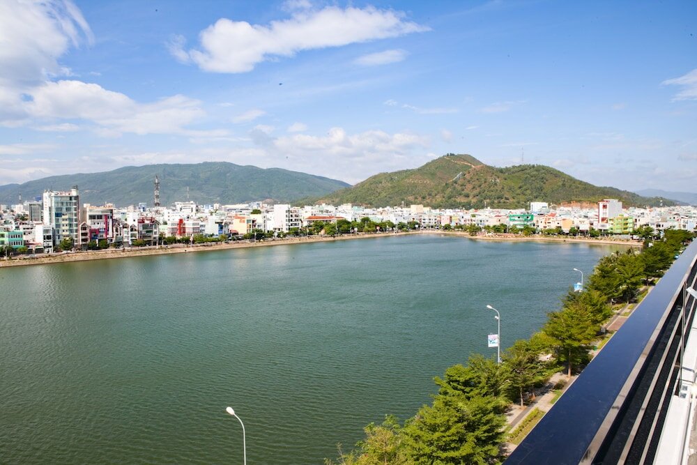 Фото Lake View Hotel