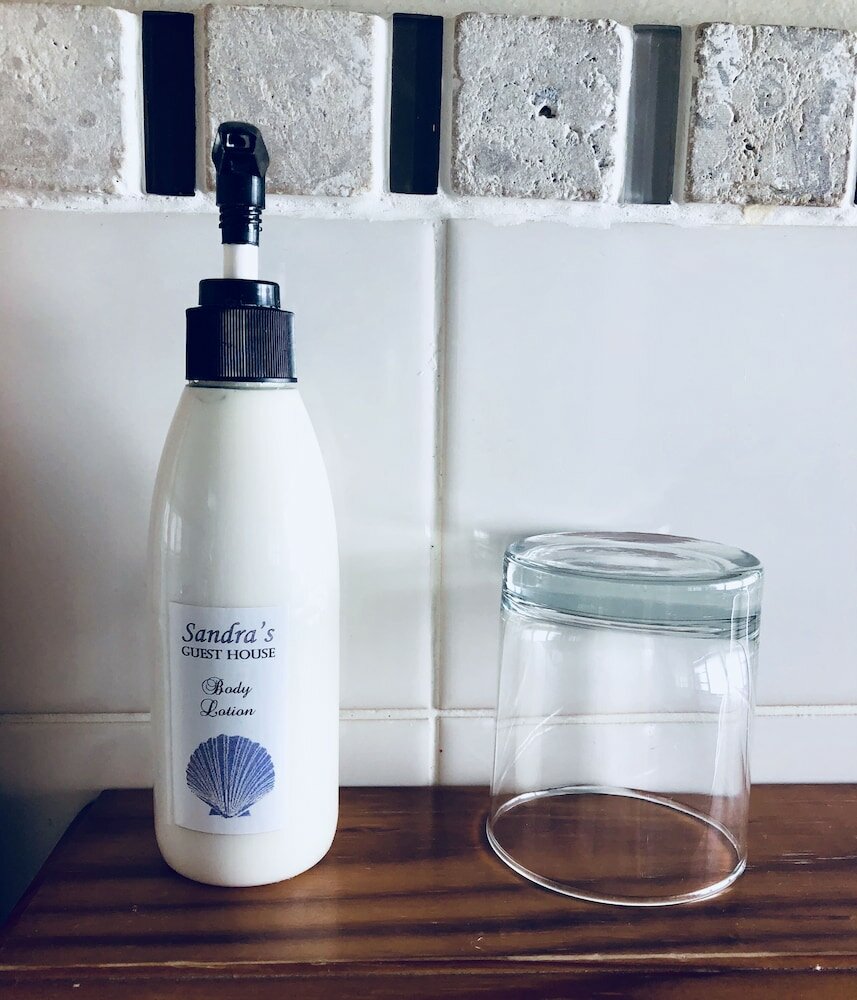 Фото Sandra's Guest House