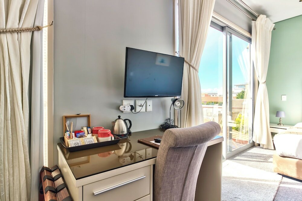 Фото The One 8 Hotel