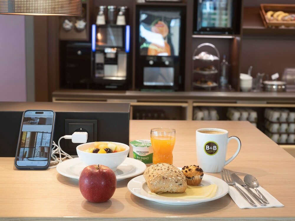 Фото B&b Hotel Schwerin-Süd