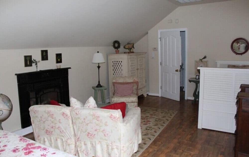 Фото Hope and Glory Inn and Vineyard