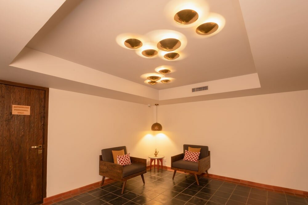 Фото Hotel Roadhouse