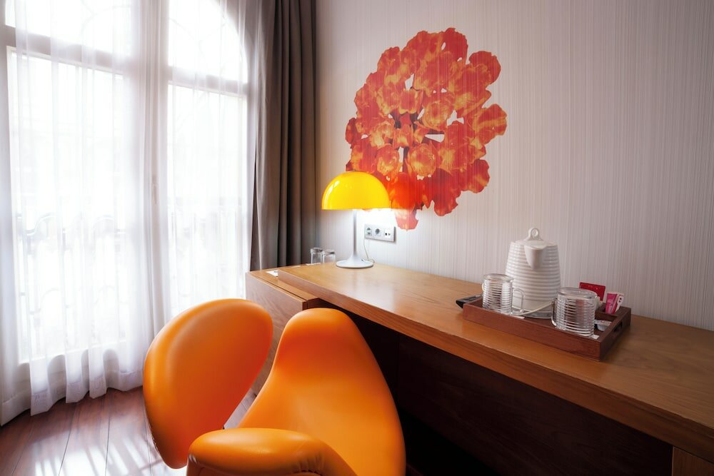 Фото Petit Palace Plaza Malaga Hotel