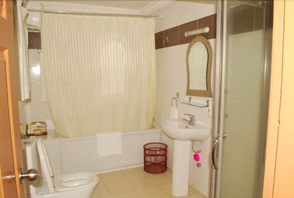 Фото Airside Hotel