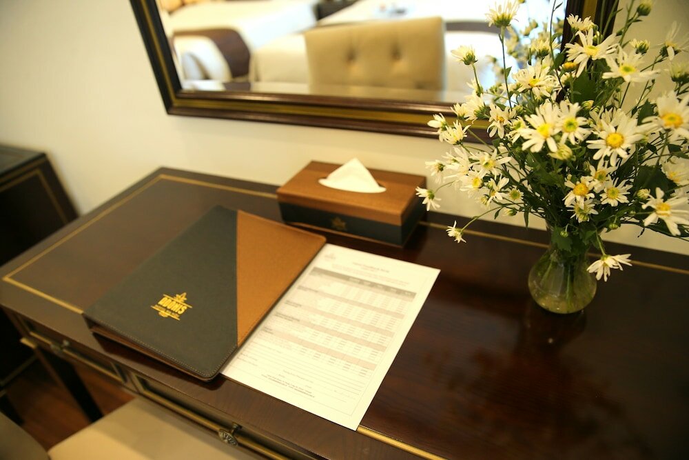 Фото Adonis Hotel