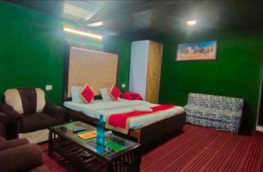 Фото Hotel Kausani Retreat