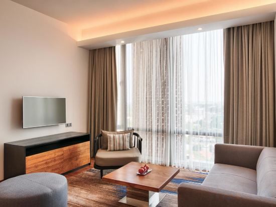 Фото Jetwing Colombo Seven