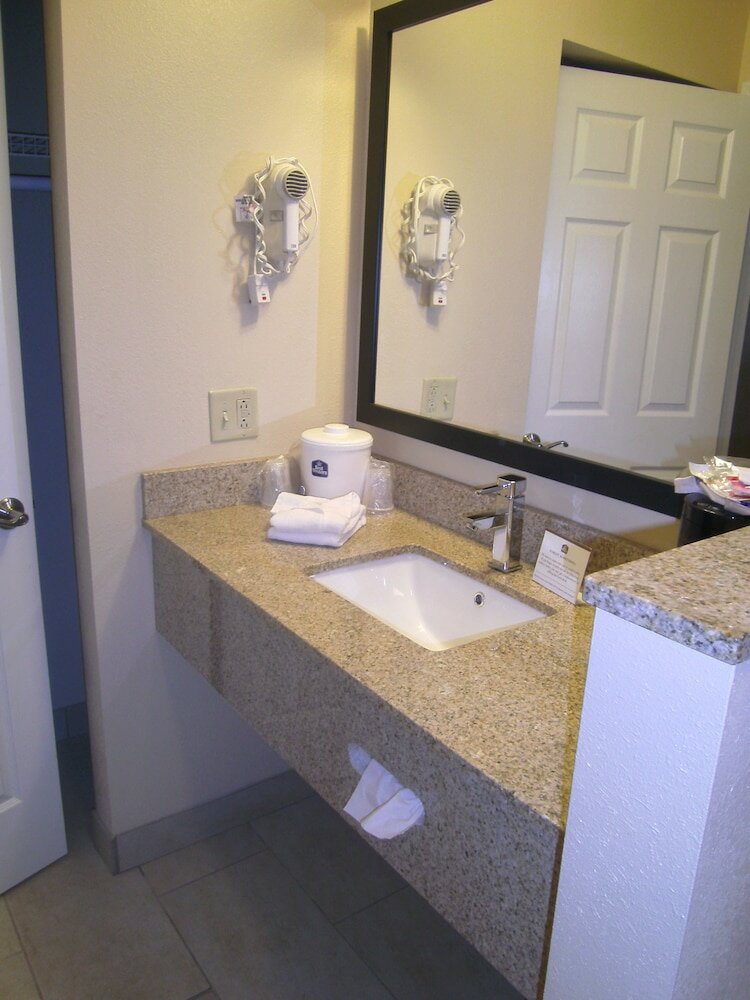 Фото Quality Inn & Suites