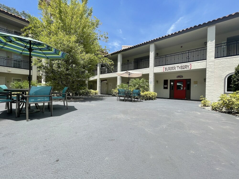 Фото Red Roof Inn Plus+ & Suites Tampa