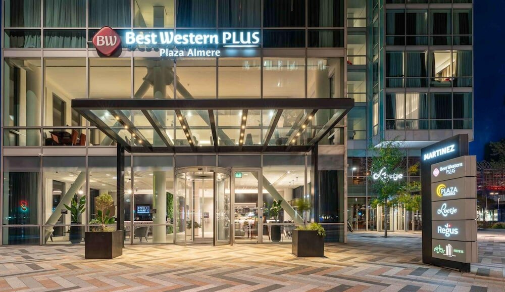 Фото Best Western Plus Plaza Almere