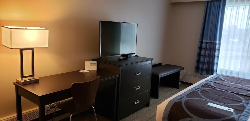 Фото Super 8 by Wyndham Spruce Grove