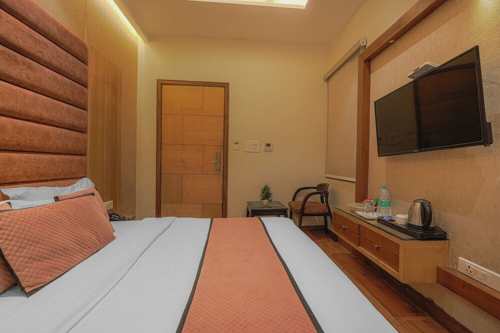 Фото 182360715192