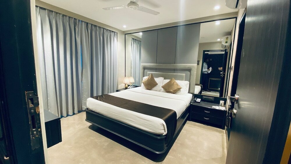 Фото Gulf Hotel Colaba