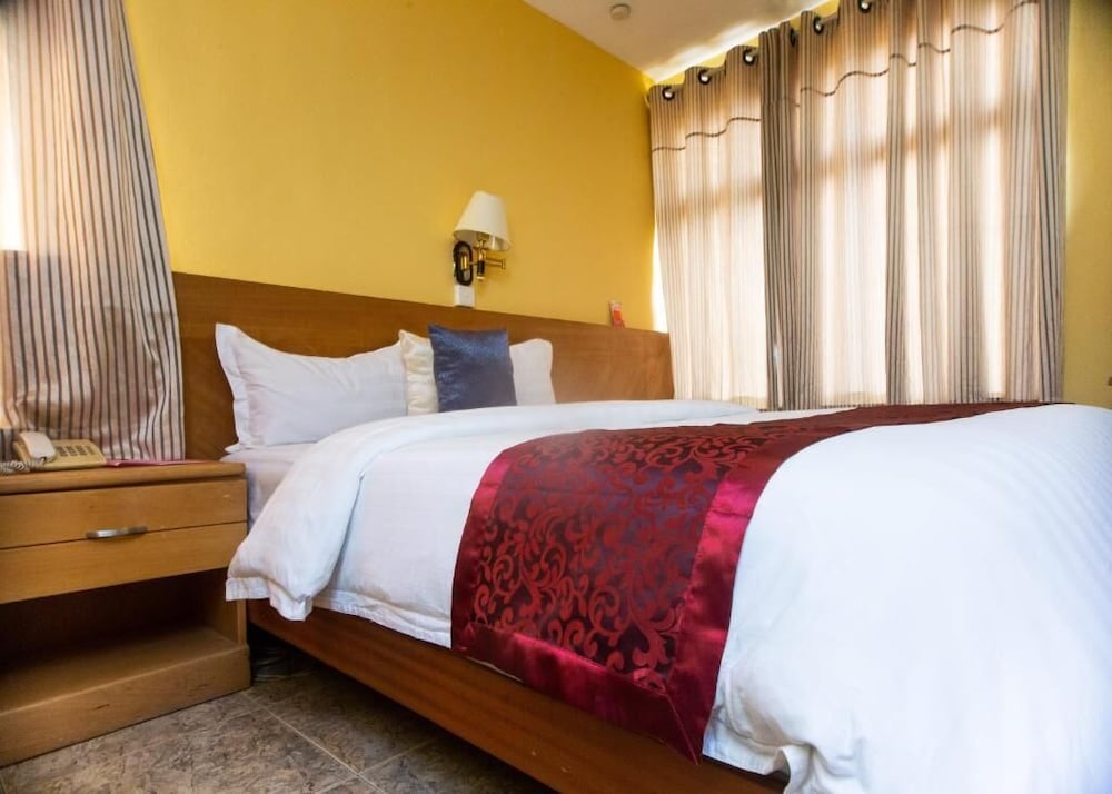 Фото отеля 3