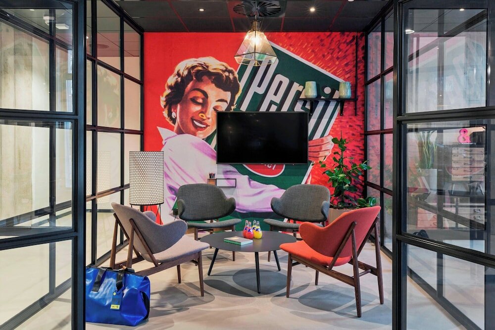 Фото Moxy Duesseldorf South