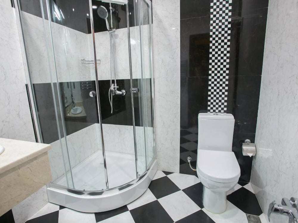 Фото Emerald Hotel