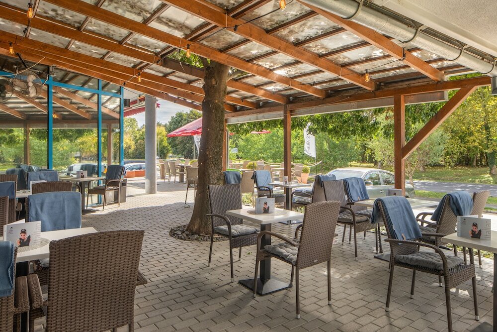 Фото Kristály Hotel