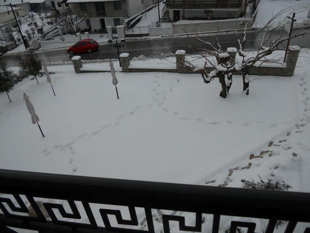 Фото Gogos Hotel