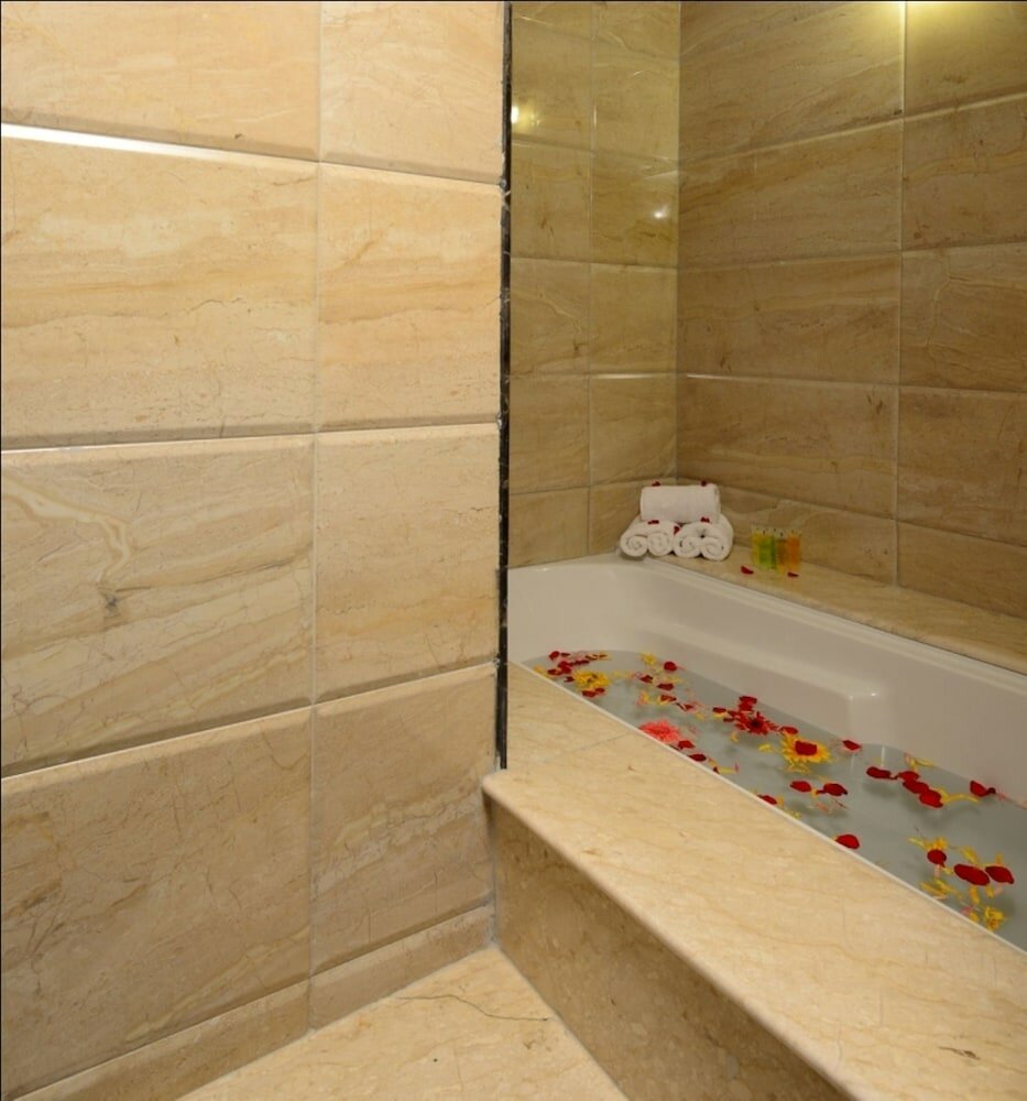 Фото The Chariot Resort & SPA