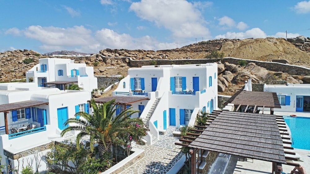 Фото отеля 1