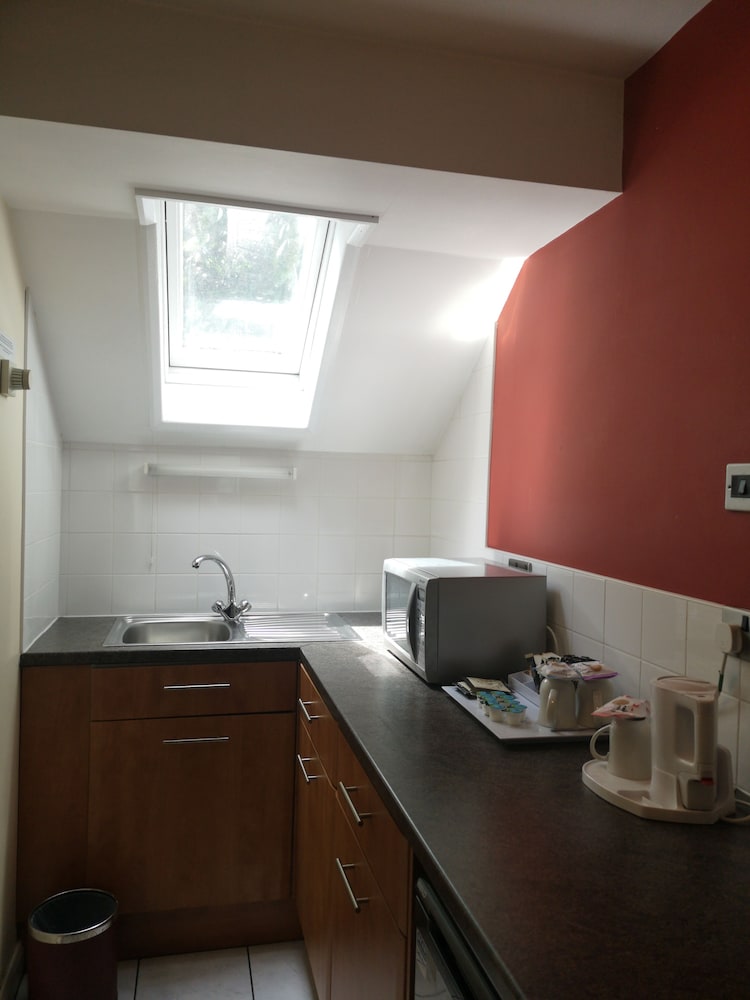 Фото Tudor Lodge Hotel