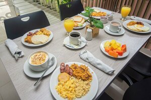 Гостиница Hotel Laureles Plaza