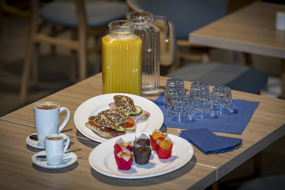 Фото Holiday Inn Express Luzern - Kriens, an Ihg Hotel