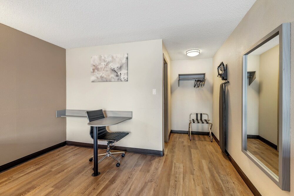 Фото Bridge Views Inn