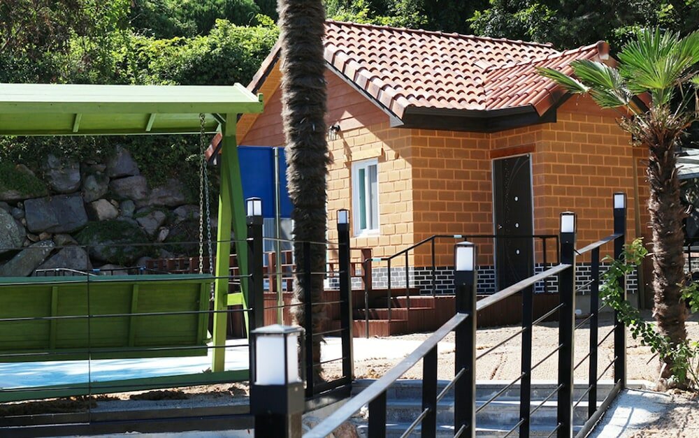 Фото Pyramid Red Clay Pension