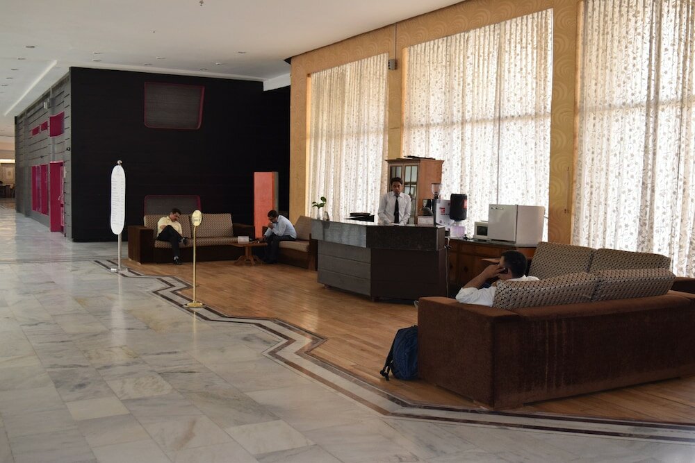 Фото Hotel Samrat Inn